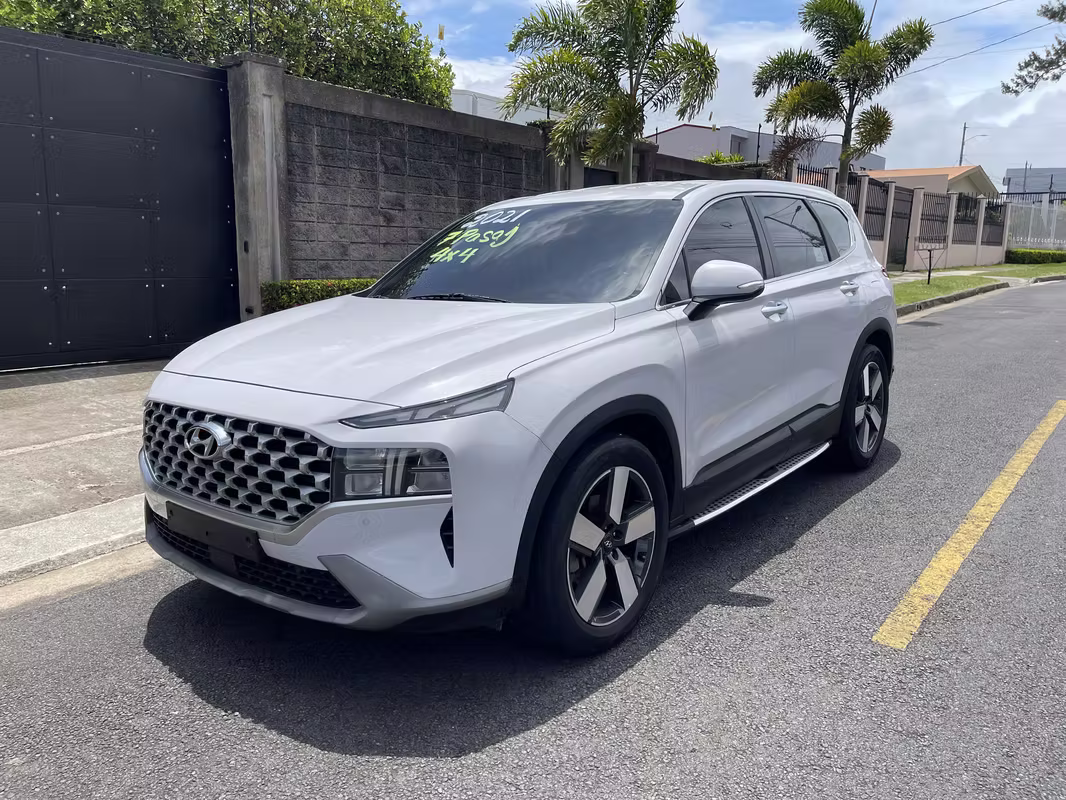2021 Hyundai Santa Fe en San José