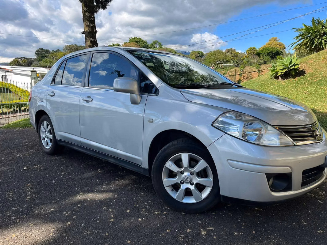 2010 Nissan Tiida
