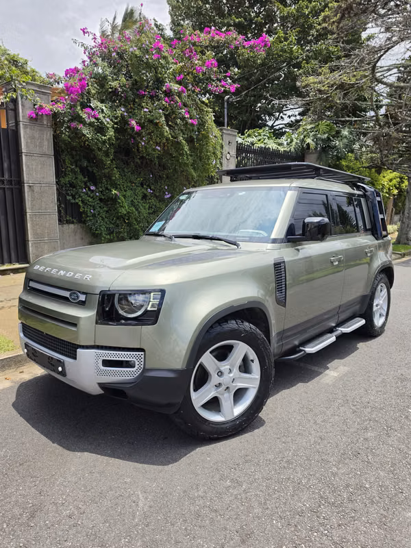 2023 Land Rover Defender en San José